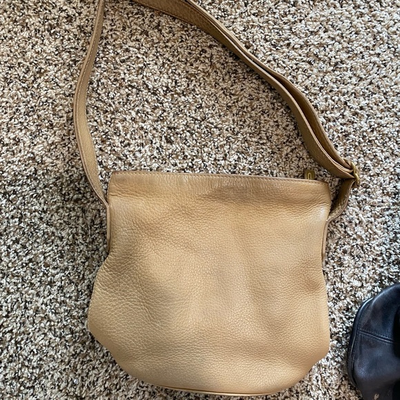 Two (2) Vintage Coach Leather Bags - Picture 5 of 14